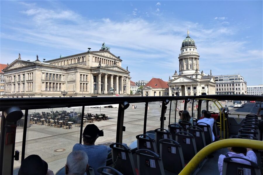 Berlin: East and West Hop-On Hop-Off Bus Tour - Museum Island and Berlin Cathedral