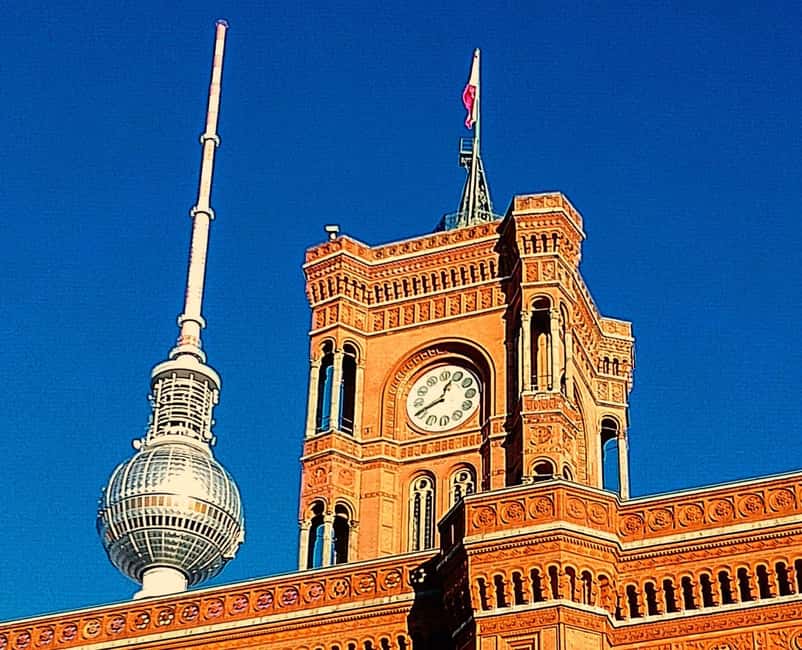 Berlin: East and West Wall Tour by Bike with a Guide - Key points to know before you book