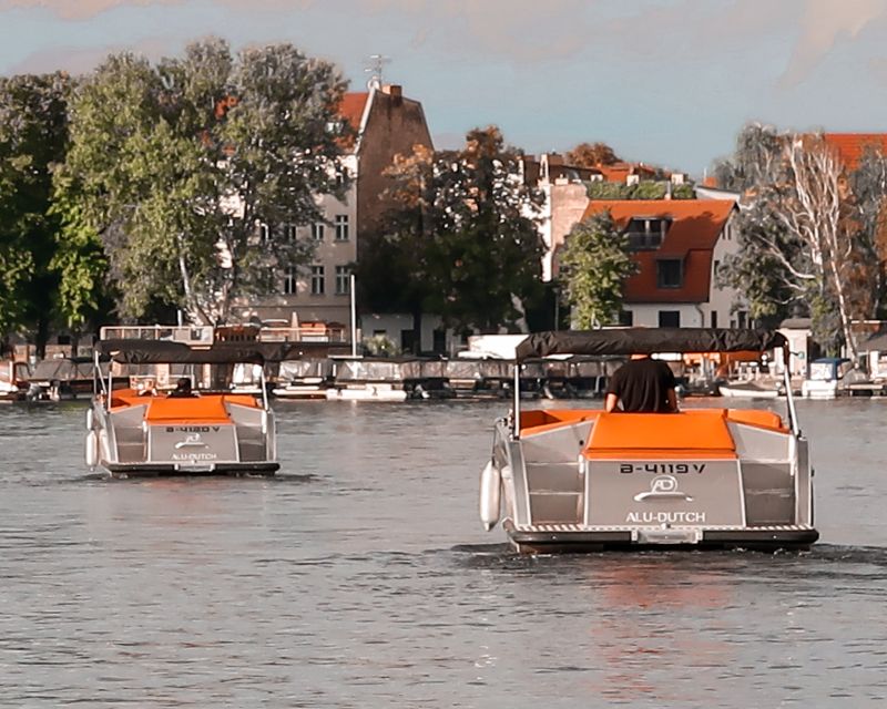 Berlin: Electric Boat Rental for self-driving 2 hrs - What two hours on the Dahme feels like