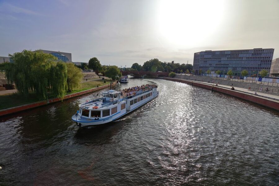 Berlin: Evening City Sightseeing Cruise - Key points before you book