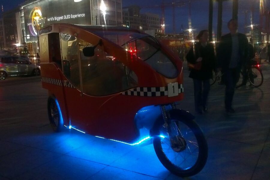 Berlin Express: Private 1-Hour E-Rickshaw Ride - History With Room for Questions