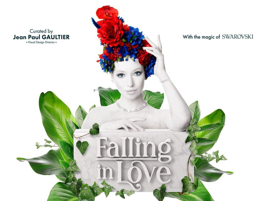 Berlin: FALLING | IN LOVE Grand Show Friedrichstadt-Palast - The enormous stage and 100-plus performers