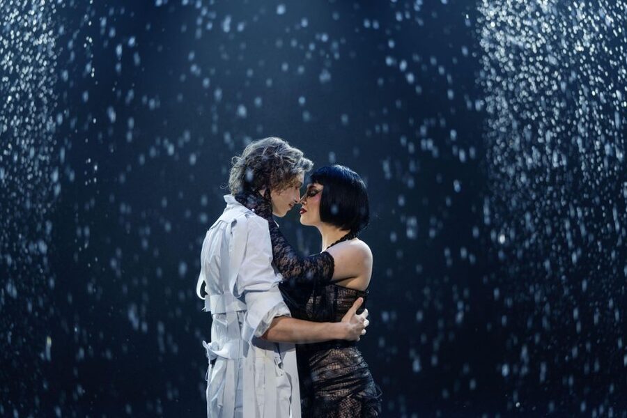 Berlin: FALLING | IN LOVE Grand Show Friedrichstadt-Palast - Jean Paul Gaultier’s costumes take center stage