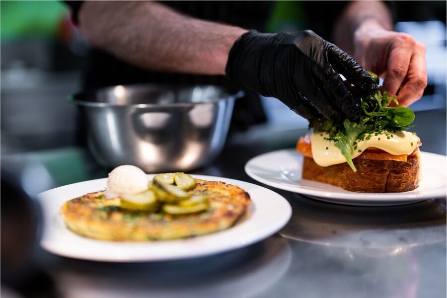 Berlin: Fine Dining Breakfast with Champagne in Schoneberg - Practical details that affect your decision