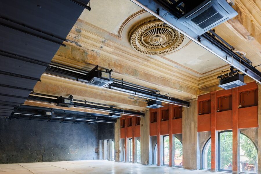 Berlin: Fotografiska Photography Exhibition Ticket - Entering a 115-year-old artists’ house