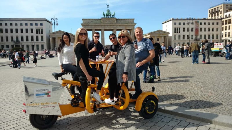 Berlin: Fun Private Guided Sightseeing Tours with Teambikes - What the guide adds to the ride