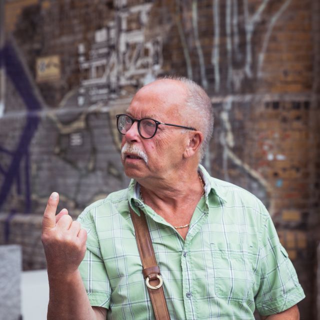Berlin: GDR witness tour in small group - Why Karl-Heinz Richter’s story matters