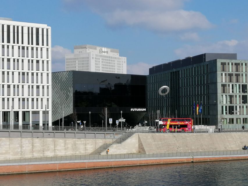 Berlin: Government District around the Reichstag Guided Tour - Paul-Löbe-House and the working Bundestag
