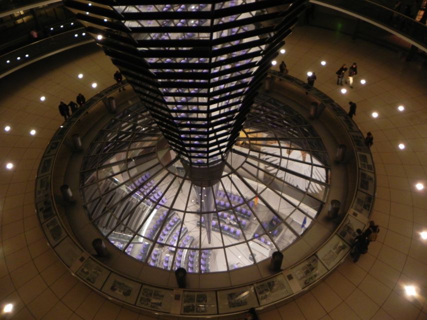 Berlin: Government District Tour and Reichstag Dome Visit - Starting near Pariser Platz and the Brandenburg Gate