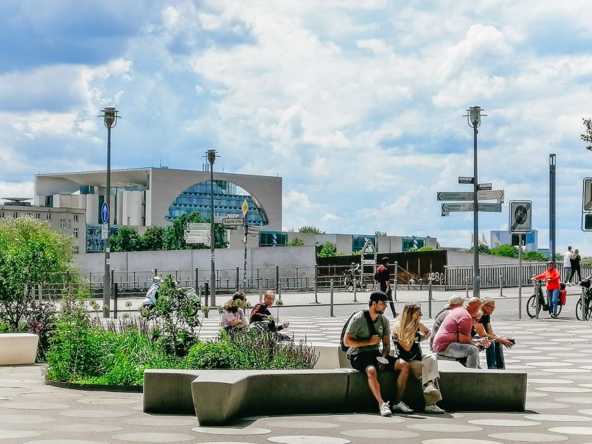 Berlin: Government Quarter Tour and Reichstag Dome Visit - Timing, weather, and practical planning