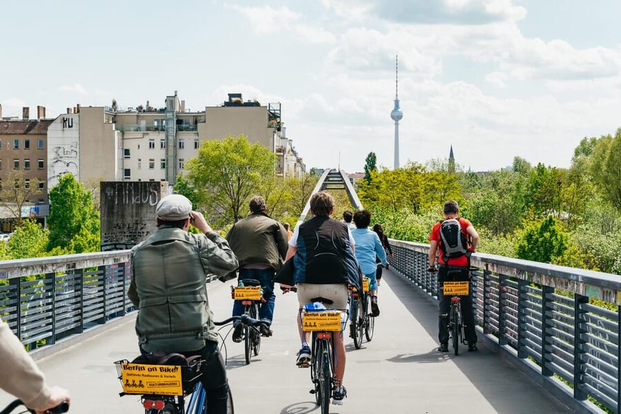 Berlin: Green City Guided Bike Tour - Following the Panke through a changing city