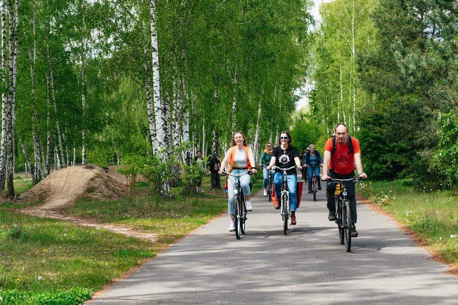 Berlin: Green City Guided Bike Tour - Bürgerpark Pankow and Schönholzer Heide