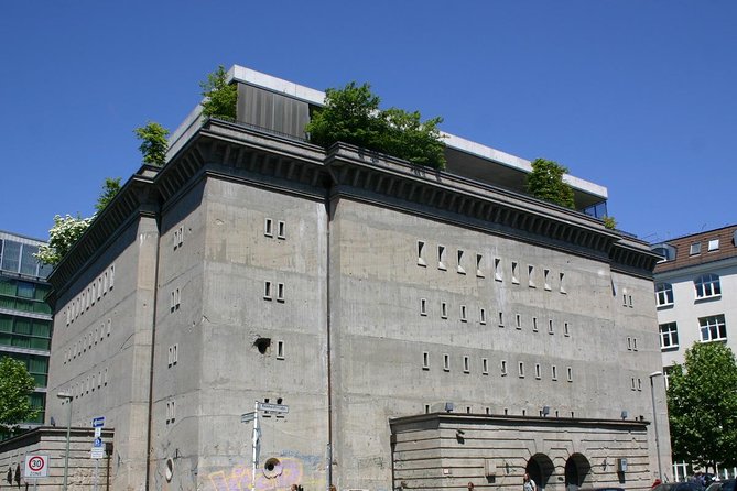 Berlin: Guided Bike Tour of the Berlin Wall and Third Reich - Following the former Wall through daily life