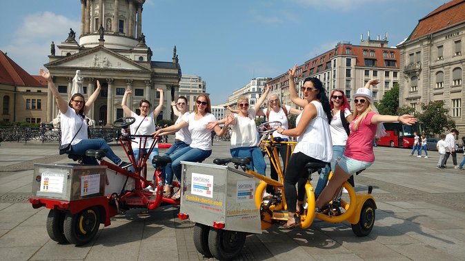 Berlin : Guided Private Sightseeing Tours with Funbikes, Teambikes - Pariser Platz, the Berlin Wall, and the Brandenburg Gate