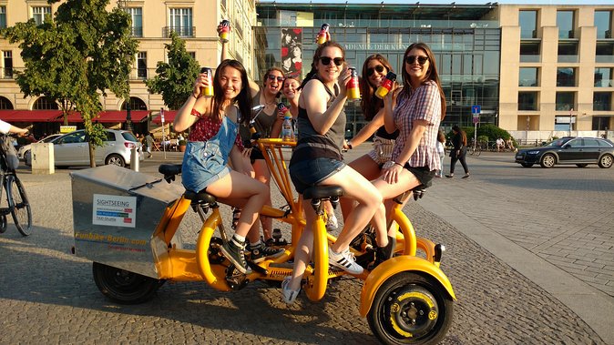 Berlin : Guided Private Sightseeing Tours with Funbikes, Teambikes - Starting at Pariser Platz and the Reichstag