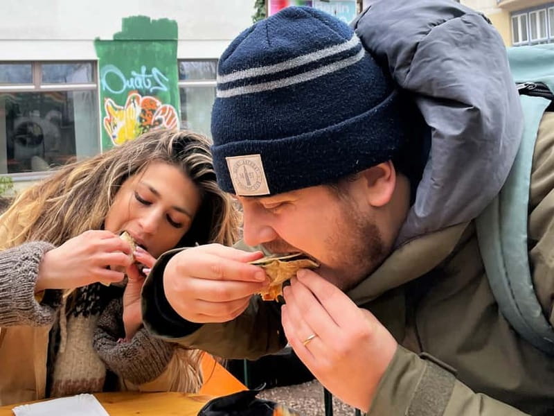 Berlin: Guided Street Food Tour with Tastings - The guides make the difference