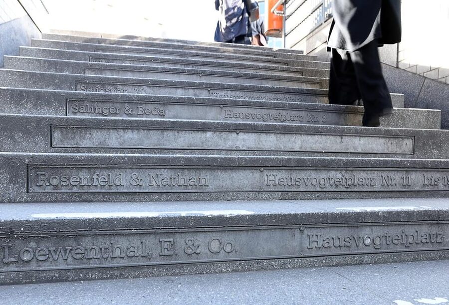 Berlin: Hidden gems around the Gendarmenmarkt - Guided walking tour - Key points at a glance