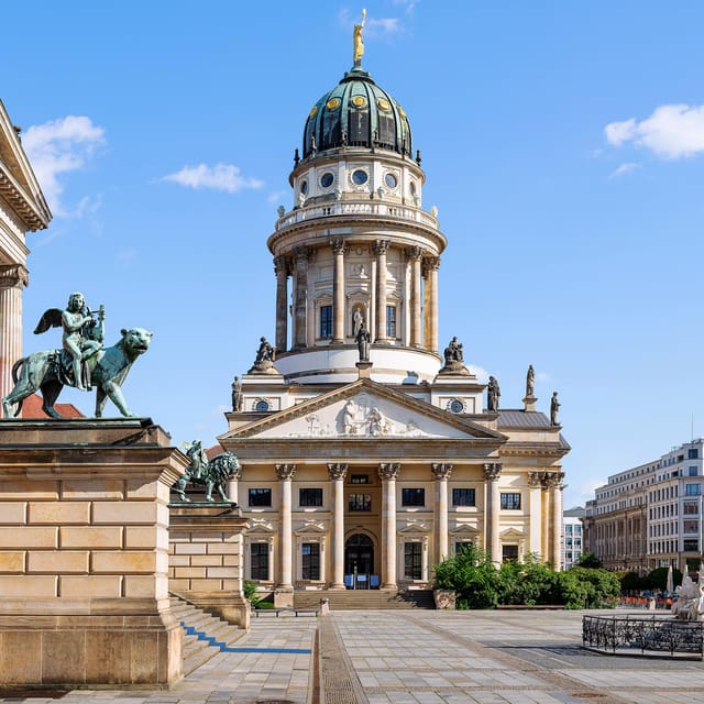 Berlin: Hidden gems around the Gendarmenmarkt - Guided walking tour - From royal square to changing city