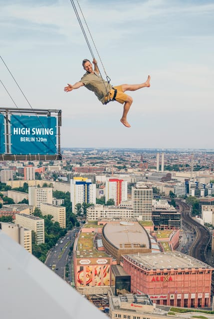 Berlin: Highest Swing in Europe - Getting clipped in 120 meters above Berlin