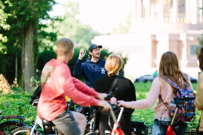 Berlin Highlights: 3-Hour Bike Tour - A guide makes the difference