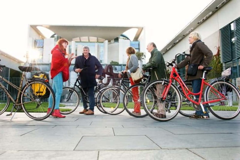 Berlin: Highlights Guided Bike Tour - Starting in Nikolaiviertel, where Berlin began