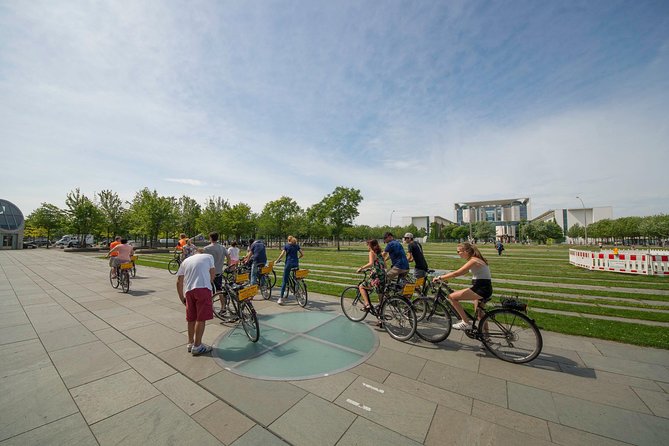 Berlin Highlights Sightseeing Bike Tour in Small Groups - Checkpoint Charlie and Berlin’s divided streets