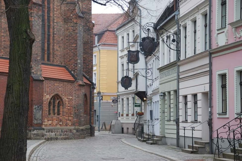 Berlin: Historic Center Walking Tour with a Real Berliner - Key points at a glance