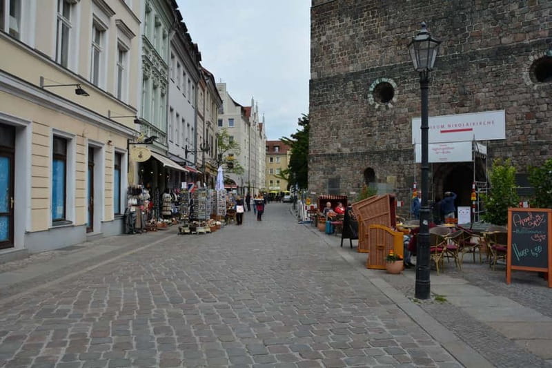 Berlin: Historic Center Walking Tour with a Real Berliner - A useful first walk through Berlin’s Mitte
