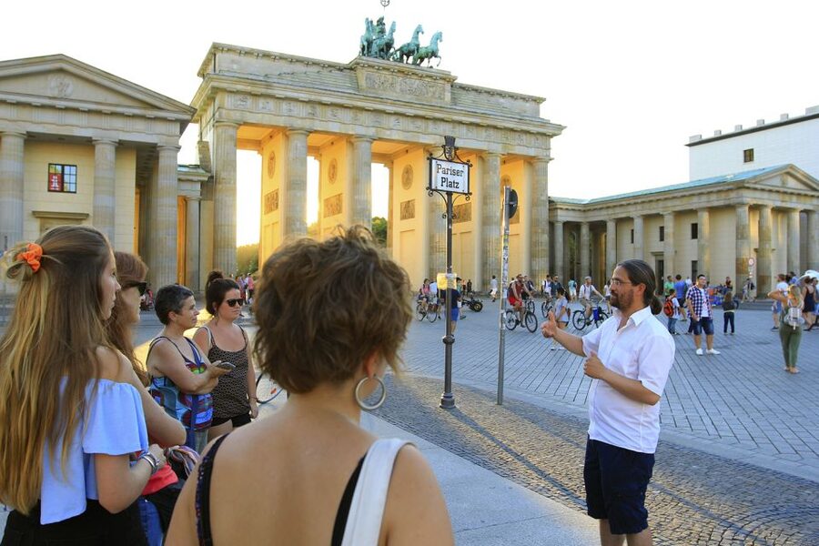 Berlin Historical Highlights Walking Tour - Reichstag and Brandenburg Gate
