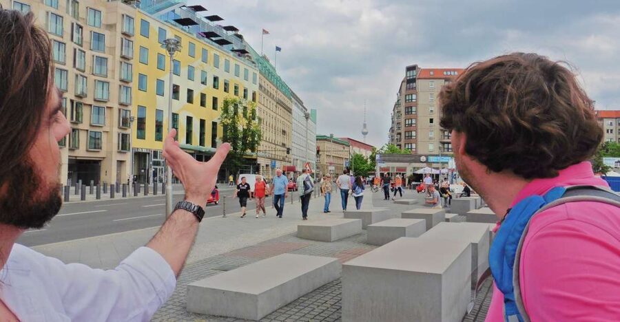 Berlin: Historical Sights & Berlin Wall Tour with a Berliner - Why this two-hour walk works in Berlin