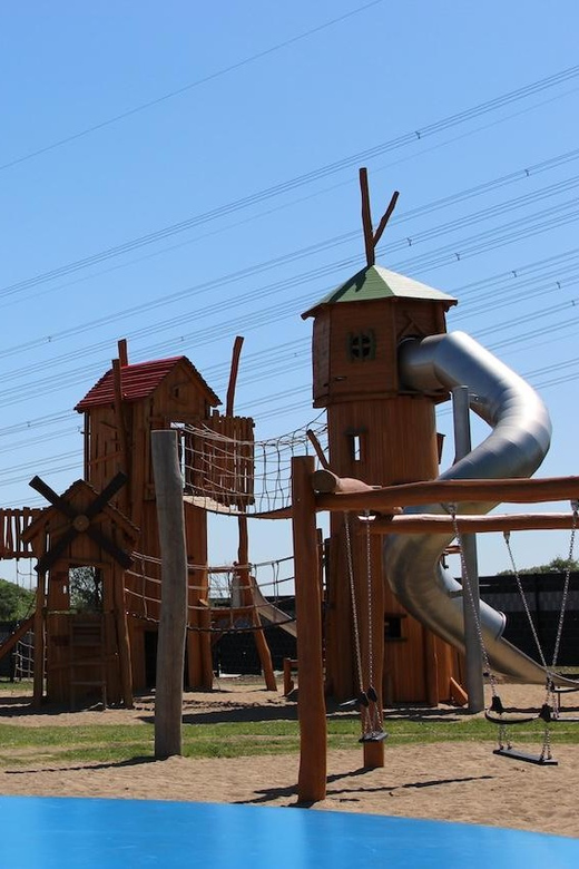 Berlin: Holland-Park day ticket - The 21-meter tower delivers the biggest thrills