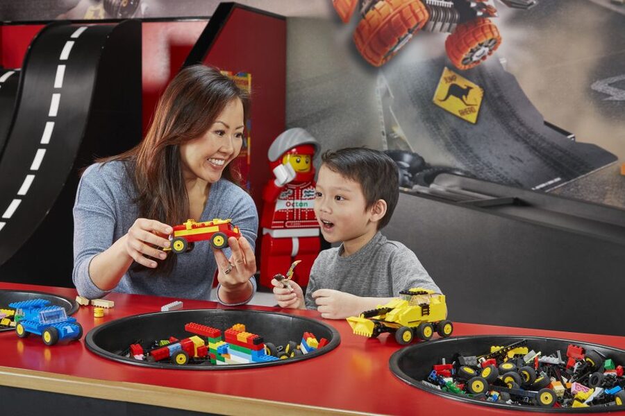 Berlin: Hop-On Hop-Off Bus & LEGOLAND Discovery Centre - Who should book this experience?