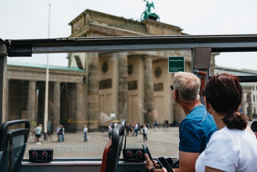 Berlin: Hop-on Hop-off Bus Tour with Live Commentary - Timing, comfort, and practical limits