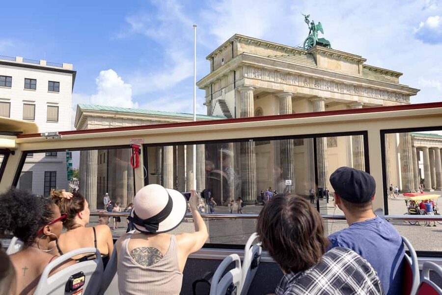 Berlin: Hop-On Hop-Off Sightseeing Bus with Boat Options - Why a bus tour makes sense in Berlin