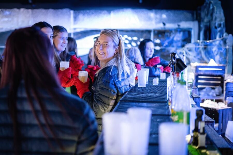 Berlin: Icebar Entrance with Complimentary Drinks - Your first drink in the Bremerhaven tavern
