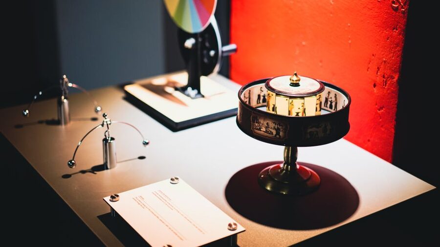 Berlin: Interactive DeJa Vu Museum Entrance Ticket - Oleg Shupliak’s Portraits Reward a Slow Look
