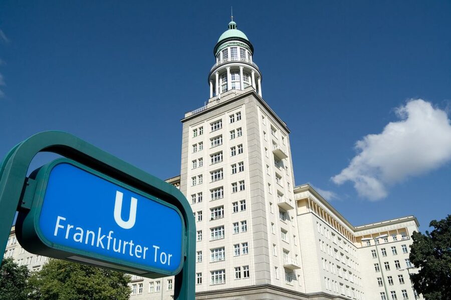 Berlin: Karl-Marx-Allee 2-Hour Tour - Hochhaus an der Weberweise and the changing architectural language
