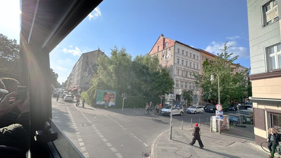 Berlin: Live-Guided Evening Sightseeing Tour by Open-top Bus - Key points to know before you book