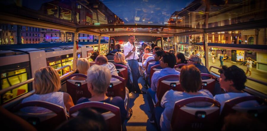 Berlin: Live-Guided Evening Sightseeing Tour by Open-top Bus - East Side Gallery and Oberbaum Bridge