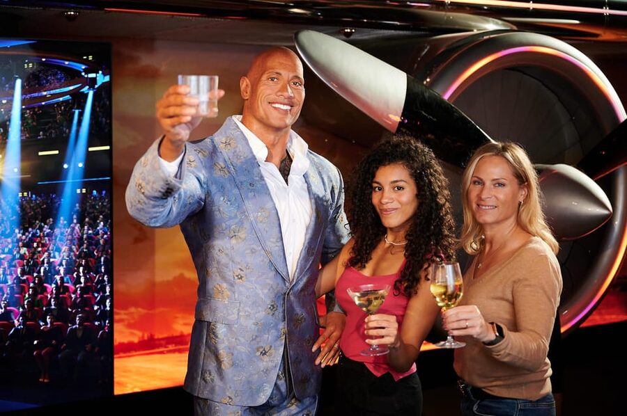 Berlin: Madame Tussauds Happy Hour Ticket - The Awards Party and the international celebrity rooms