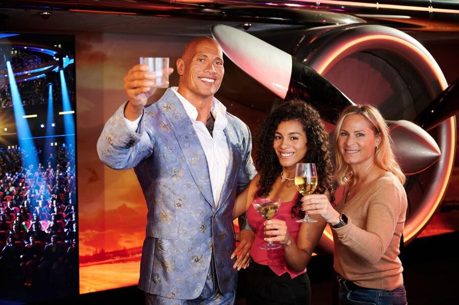 Berlin: Madame Tussauds Museum & Berlin Dungeon Combo Ticket - Building a better one-day plan