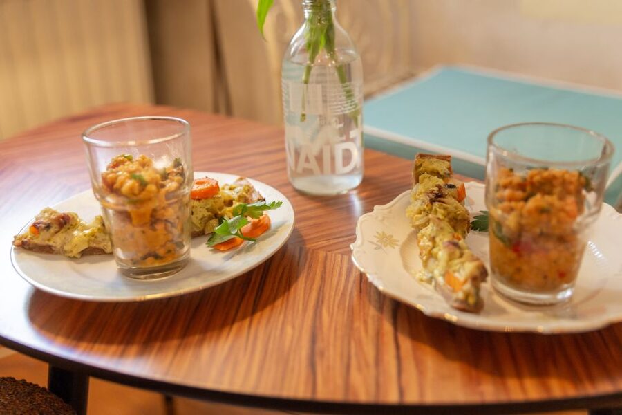 Berlin: Mitte Culinary Food Tour - The guide can make or break the experience