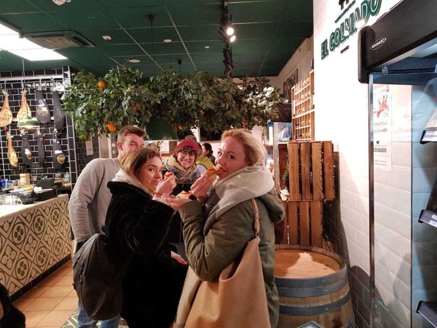 Berlin: Mitte Culinary Food Tour - Starting among the courtyards of Hackesche Höfe
