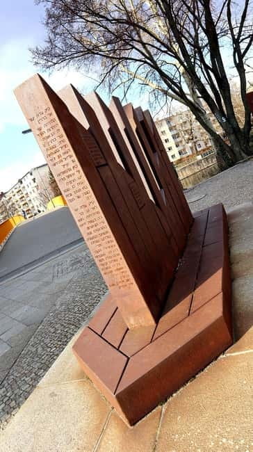 Berlin: Modernist Architecture Tour in the Hansaviertel - Remembering Jewish life before the war