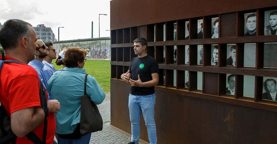 Berlin: Muro,Guerra Fría y Museo de la Stasi - Starting at Alexanderplatz