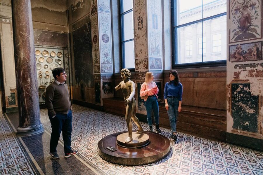 Berlin: Neues Museum Entry Ticket - Using the audio guide without losing your own pace