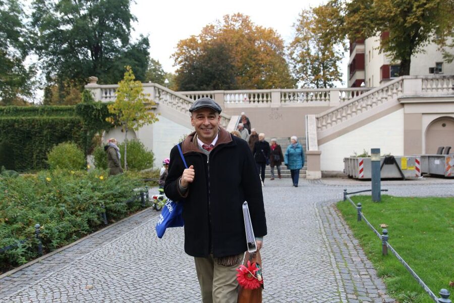 Berlin: Neukölln Walking Tour - What the guide’s style adds