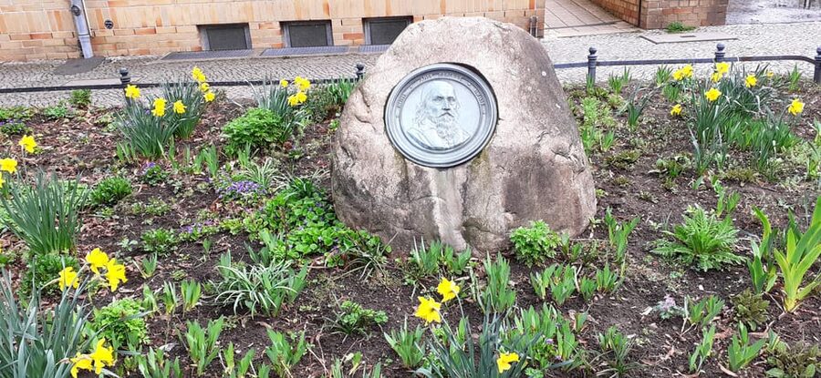 Berlin: Old Neukölln Private Walking Tour - Bohemian Square, the old school house, and Comenius Garden