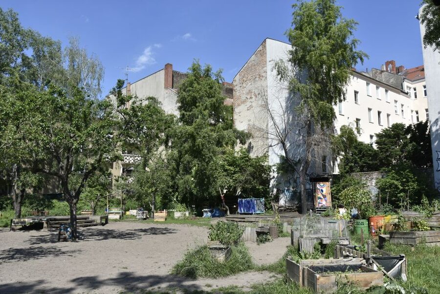 Berlin: Old Neukölln Private Walking Tour - Is $70 good value for 90 minutes?