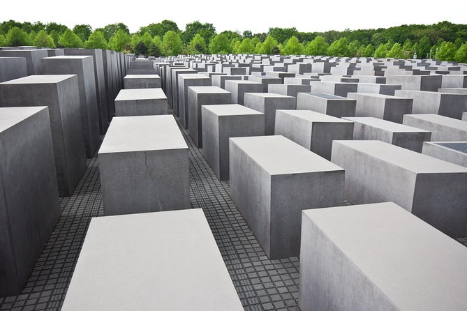 Berlin on Your Own - Deluxe Round Trip from Warnemünde Port - What the service does well